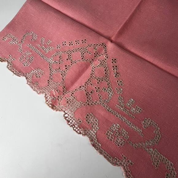 Vtg Pink Tea Towel Embroidered Lace Scrollwork 19x14 Large Table Doily Linens - Picture 3 of 7